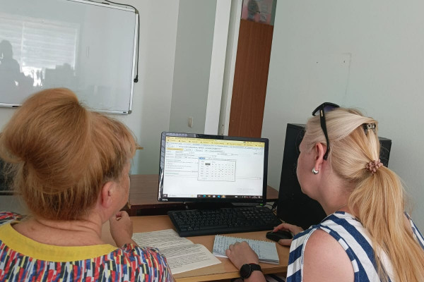 В результате обучения:  Вы научитесь вести бухгалтерский учёт организации в 1С.  Вам будет не страшно начать работать бухгалтером на любом участке учёта в 1С.  Вы сможете самостоятельно вести бухучёт своей организации, сэкономив при этом значительную сумму денег.